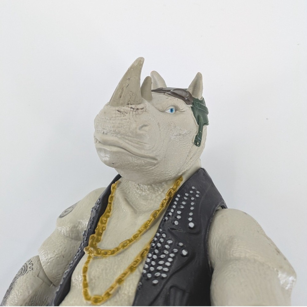 2015 Teenage Mutant Ninja Turtles Rock Steady Out of the Shadows Action Figure - Picture 4 of 9